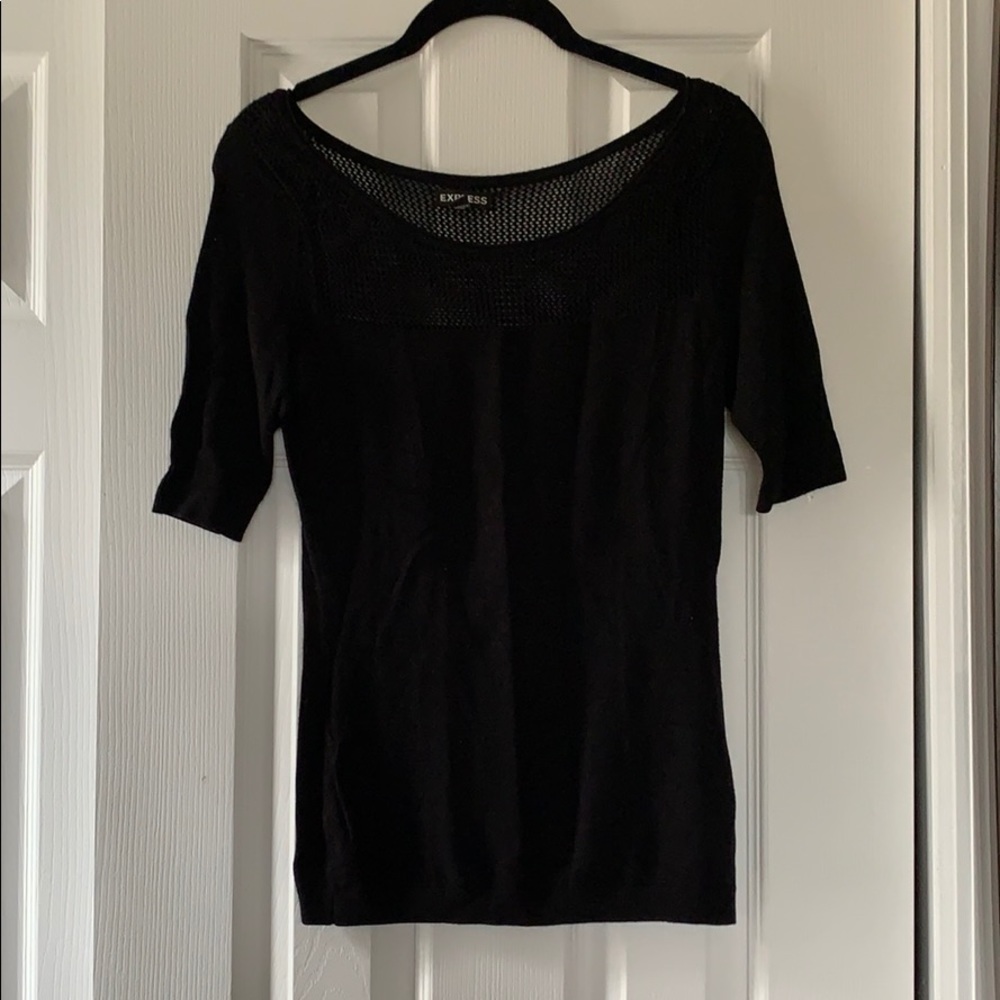 Black shirt netting on top